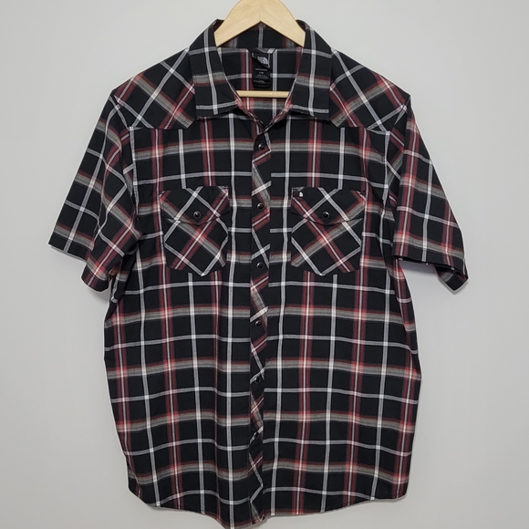 North Face short sleeved button down - Picture 1 of 3